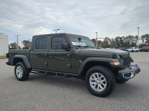 2023 Jeep Gladiator Sport