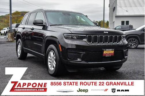 2023 Jeep Grand Cherokee Laredo 4x4