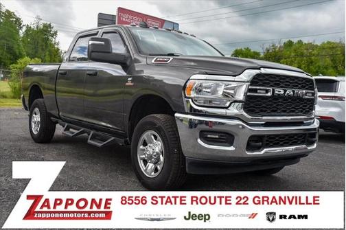 2023 RAM 3500 Tradesman Crew Cab 4x4 64' Box