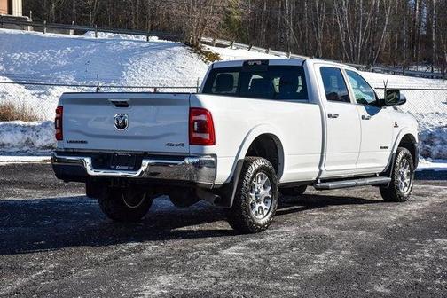2022 RAM 3500 Laramie Crew Cab 4x4 8 Box