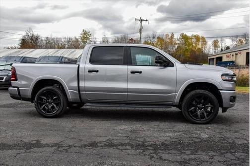2025 RAM 1500 Laramie Crew Cab 4x4 57' Box
