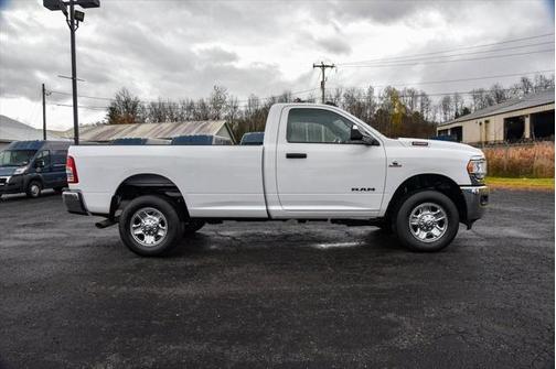 2022 RAM 2500 Tradesman Regular Cab 4x4 8 Box