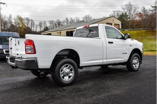 2022 RAM 2500 Tradesman Regular Cab 4x4 8 Box
