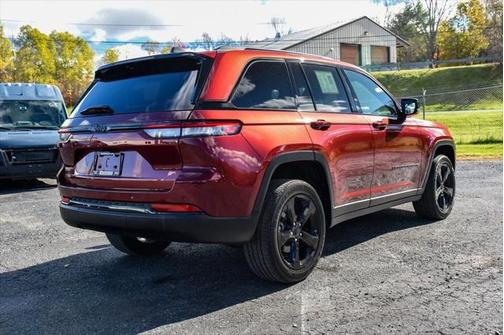 2022 Jeep Grand Cherokee Altitude 4x4