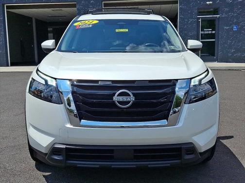 2024 Nissan Pathfinder SV 4WD