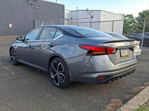 2023 Nissan Altima SR FWD