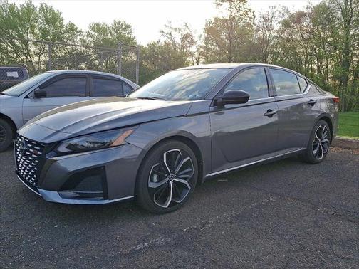 2023 Nissan Altima SR FWD