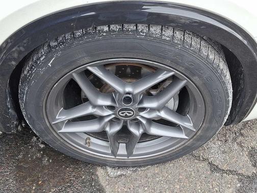 2018 INFINITI QX30 Sport