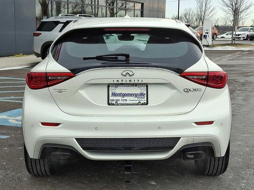 2018 INFINITI QX30 Sport