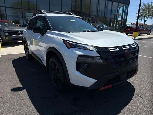 Everest White Pearl Tricoat 2026 Nissan Rogue Rock Creek