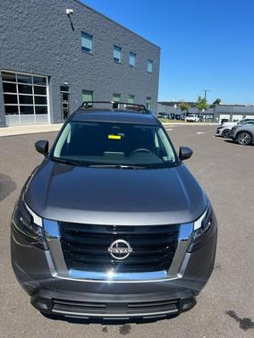 2025 Nissan Pathfinder SV 4WD