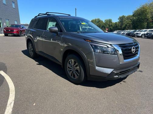 2025 Nissan Pathfinder SV 4WD