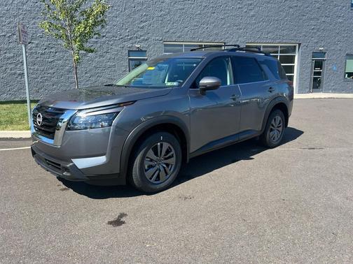 2025 Nissan Pathfinder SV 4WD
