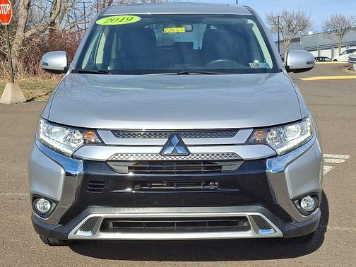 2019 Mitsubishi Outlander SE
