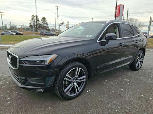 2021 Volvo XC60 T5 Momentum