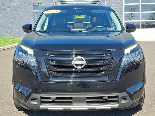 2023 Nissan Pathfinder Platinum 4WD