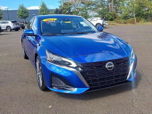 2025 Nissan Altima SL FWD