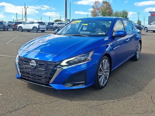 2025 Nissan Altima SL FWD