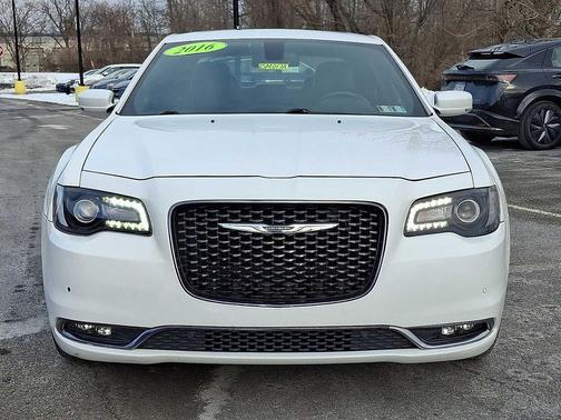 2016 Chrysler 300 S
