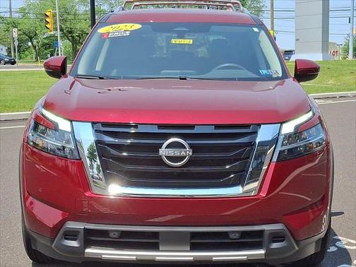 2023 Nissan Pathfinder SL 4WD