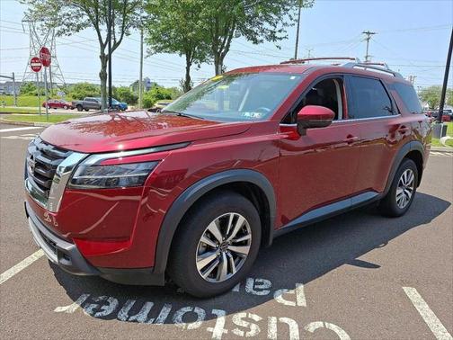 2023 Nissan Pathfinder SL 4WD