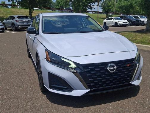 Gray Sky Pearl 2024 Nissan Altima SR FWD