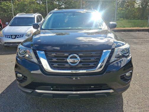 2019 Nissan Pathfinder SV