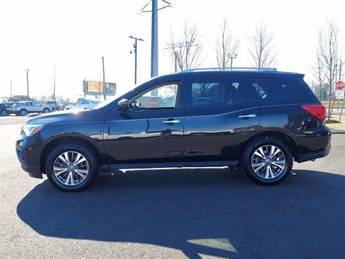 2019 Nissan Pathfinder SV