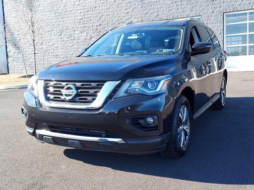 2019 Nissan Pathfinder SV