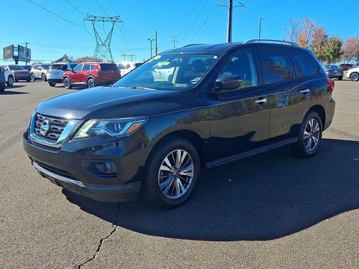 2019 Nissan Pathfinder SV