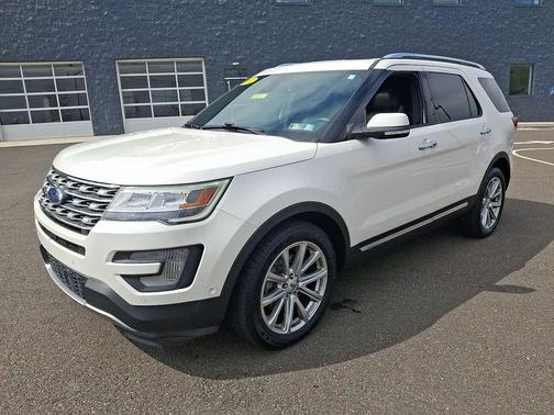 White Platinum Metallic Tri-Coat 2017 Ford Explorer Limited
