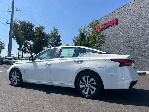 2025 Nissan Altima S FWD