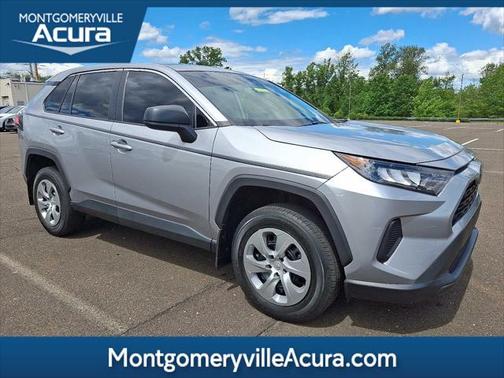 2022 Toyota RAV4 LE