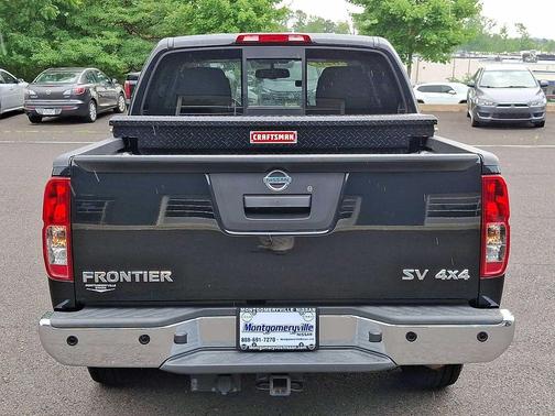 Magnetic Black Pearl 2020 Nissan Frontier SV