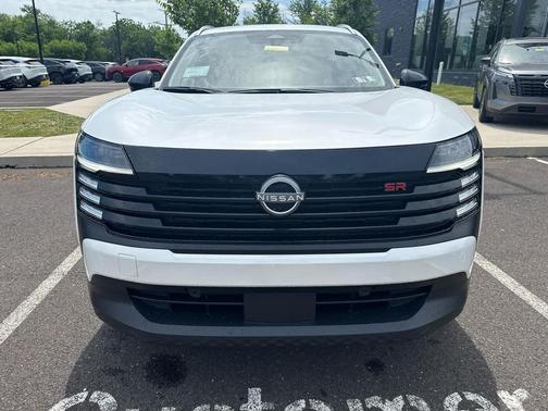 Aspen White Tricoat 2026 Nissan Kicks SR