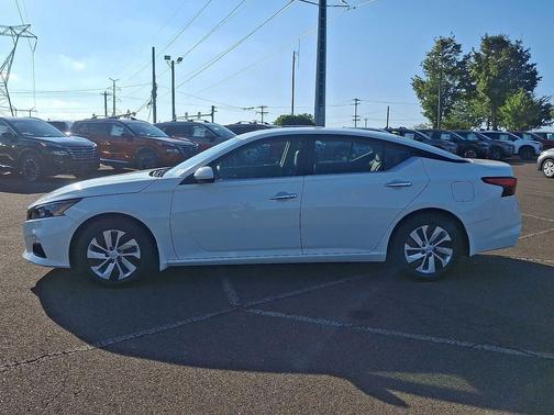 2022 Nissan Altima S FWD