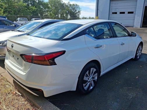 2022 Nissan Altima S FWD