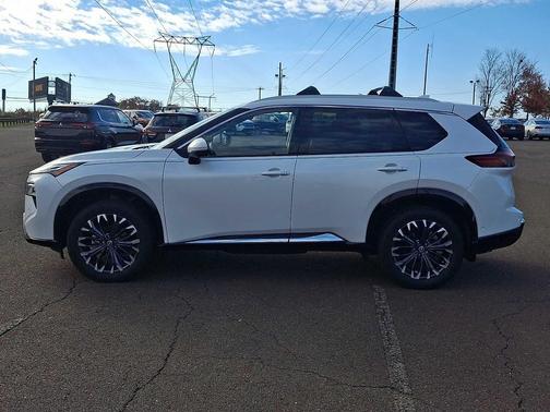 2025 Nissan Rogue Platinum