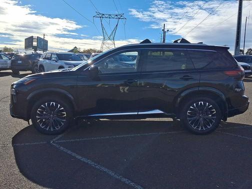 2025 Nissan Rogue Platinum