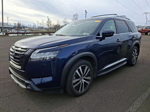 2023 Nissan Pathfinder Platinum 4WD