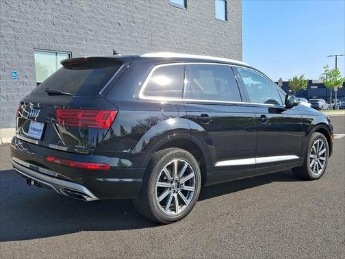 2019 Audi Q7 55 Premium Plus