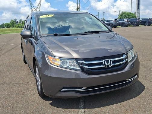 Modern Steel Metallic 2016 Honda Odyssey SE