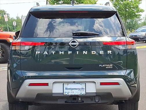 2024 Nissan Pathfinder Platinum 4WD