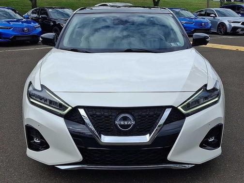 Pearl White Tricoat 2023 Nissan Maxima 3.5 Platinum