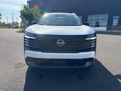 Aspen White Tricoat 2026 Nissan Kicks SV