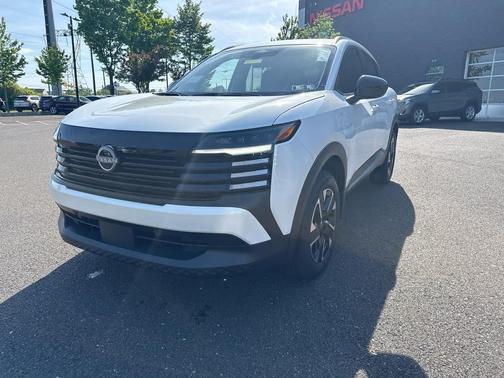 Aspen White Tricoat 2026 Nissan Kicks SV
