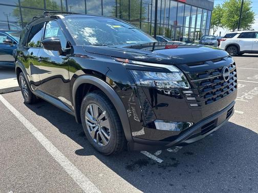 Super Black 2026 Nissan Pathfinder SV