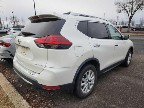2020 Nissan Rogue SV