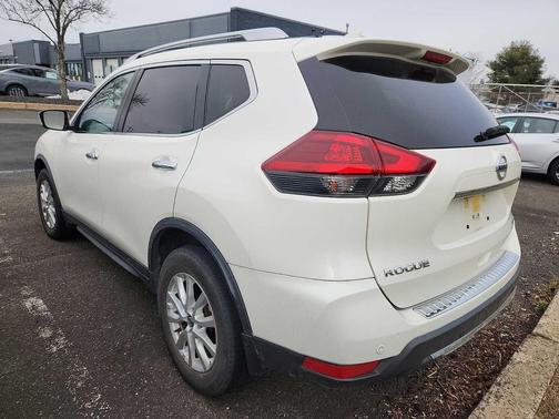 2020 Nissan Rogue SV