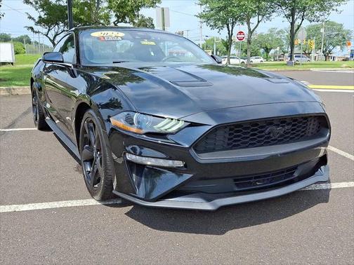 2022 Ford Mustang EcoBoost